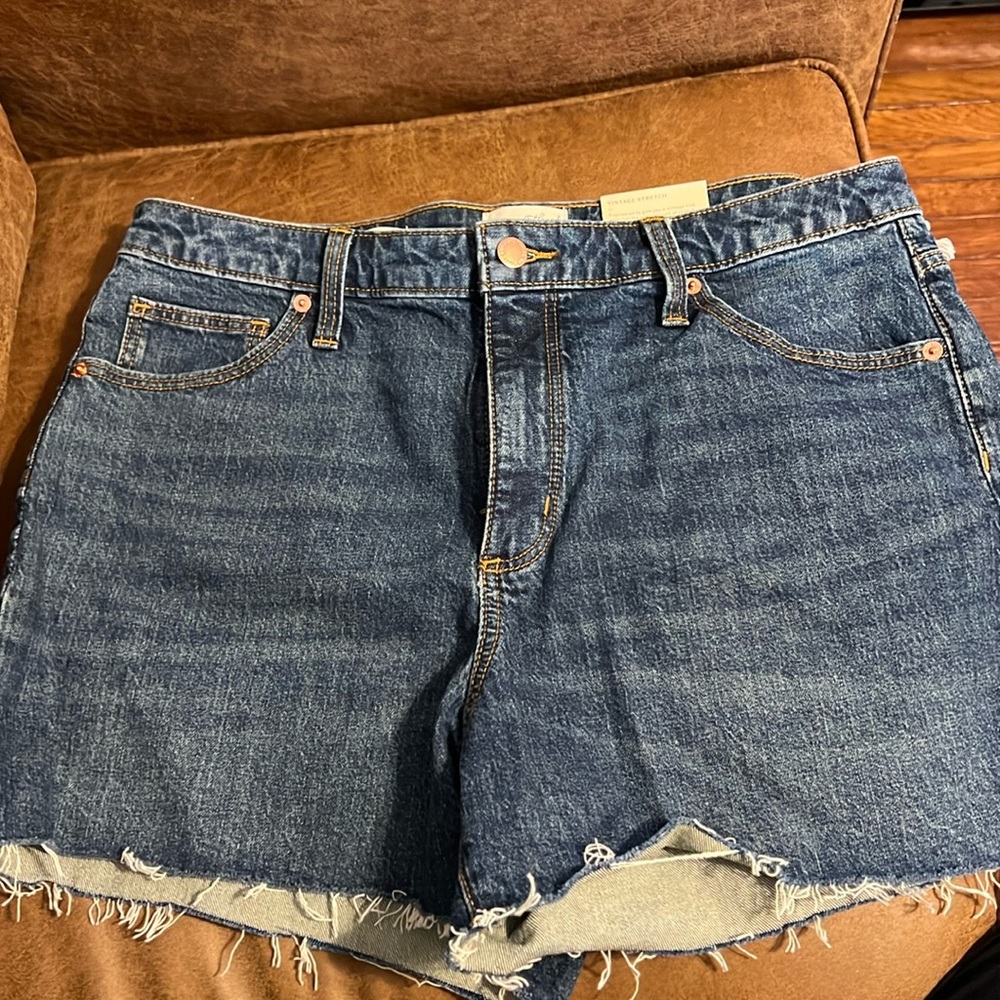 Universal Thread Vintage Midi shorts. NWT.